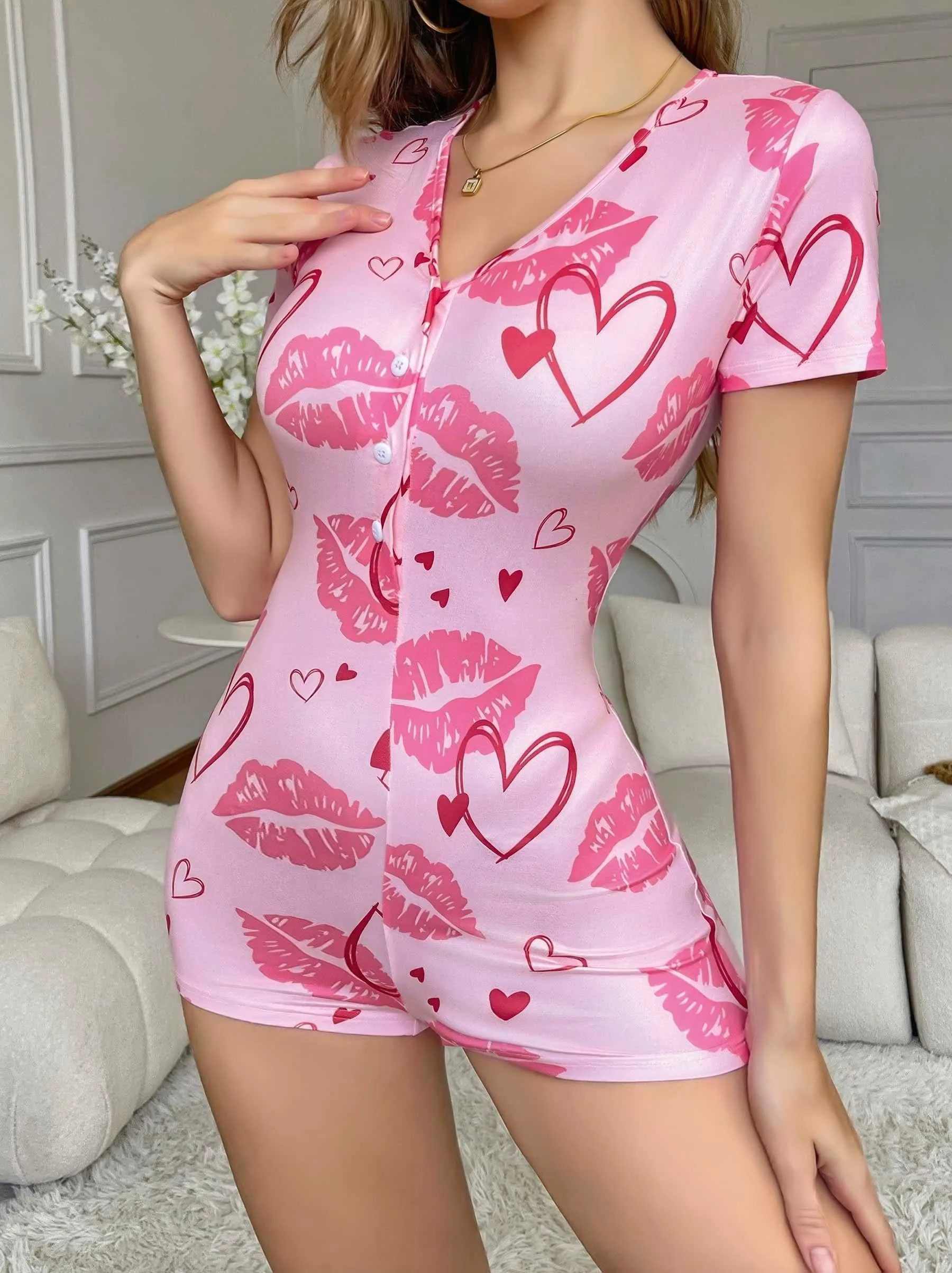 Kadın Pembe Kalp ve Öpücük Baskılı Pijama Tulumu 5107